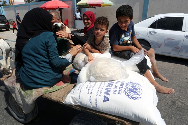 Tysiące mieszkańców Strefy Gazy włamało się do magazynów UNRWA