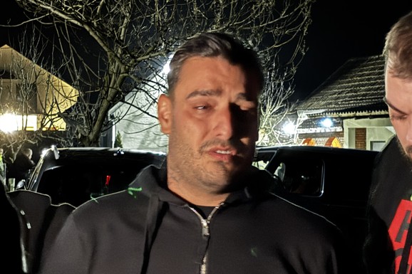 "Moram da izdržavam tri porodice, Draganove ćerke ZNAJU DA TATE VIŠE NEMA" Velika ispovest Darka Lazića nakon smrti brata: "Da mogu da ga vratim, nikad više ne bih zapevao"