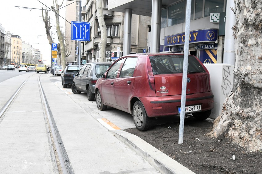 Ni "punto" ne može da stane