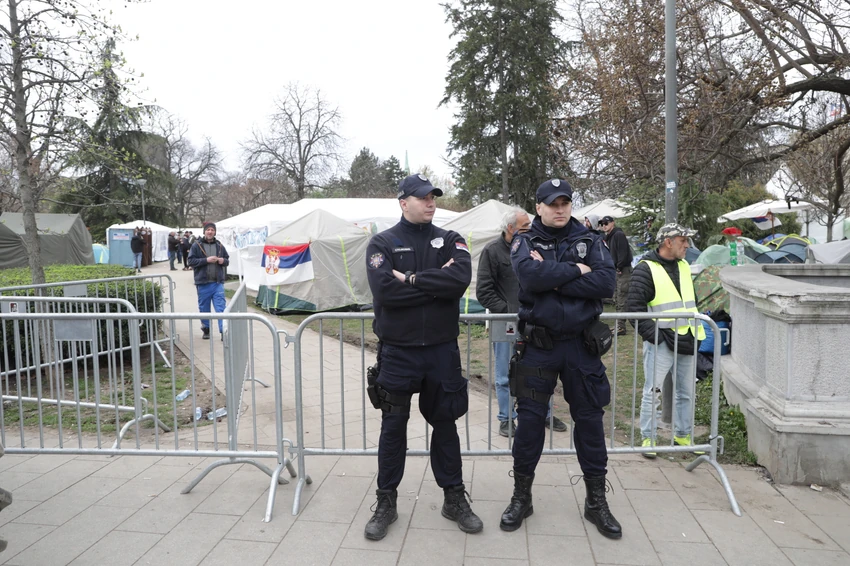 Traktori ispred Pionirskog parka