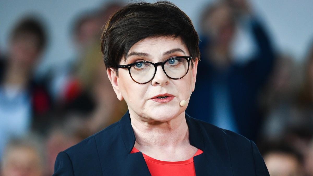 Bazgroły byłej premier. Oświadczenie majątkowe Beaty Szydło to zagadka