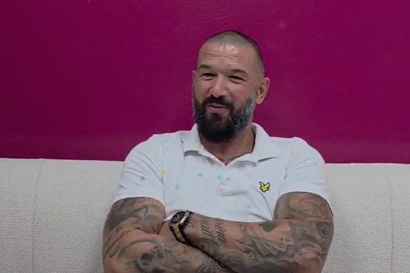 "PRESTALA JE LJUBAV, OTIŠAO SAM ZA DRUGOM" Nikola Lakić o razvodu i ulasku u Elitu 10 - Opleo po Staniji: "Prepredena lisica"