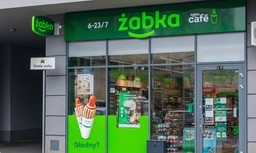 do której otwarta jest żabka w sylwestra? godziny otwarcia