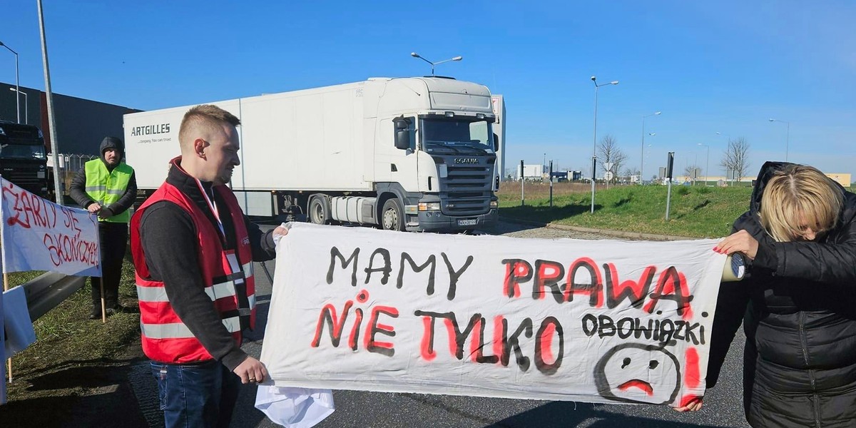 Protest pracowników sieci Kaufland rozpoczął się w piątek 29 marca o godz. 8