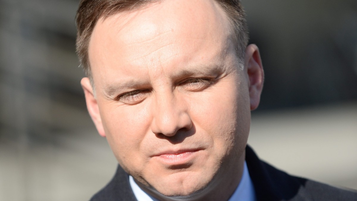 Kandydat PiS na prezydenta Andrzej Duda spotkał się dzisiaj z kilkunastoma ambasadorami zrzeszonymi w Klubie Ambasadorów Mówiących po Polsku. Przedstawił im m.in. swój program dot. bezpieczeństwa międzynarodowego Polski.