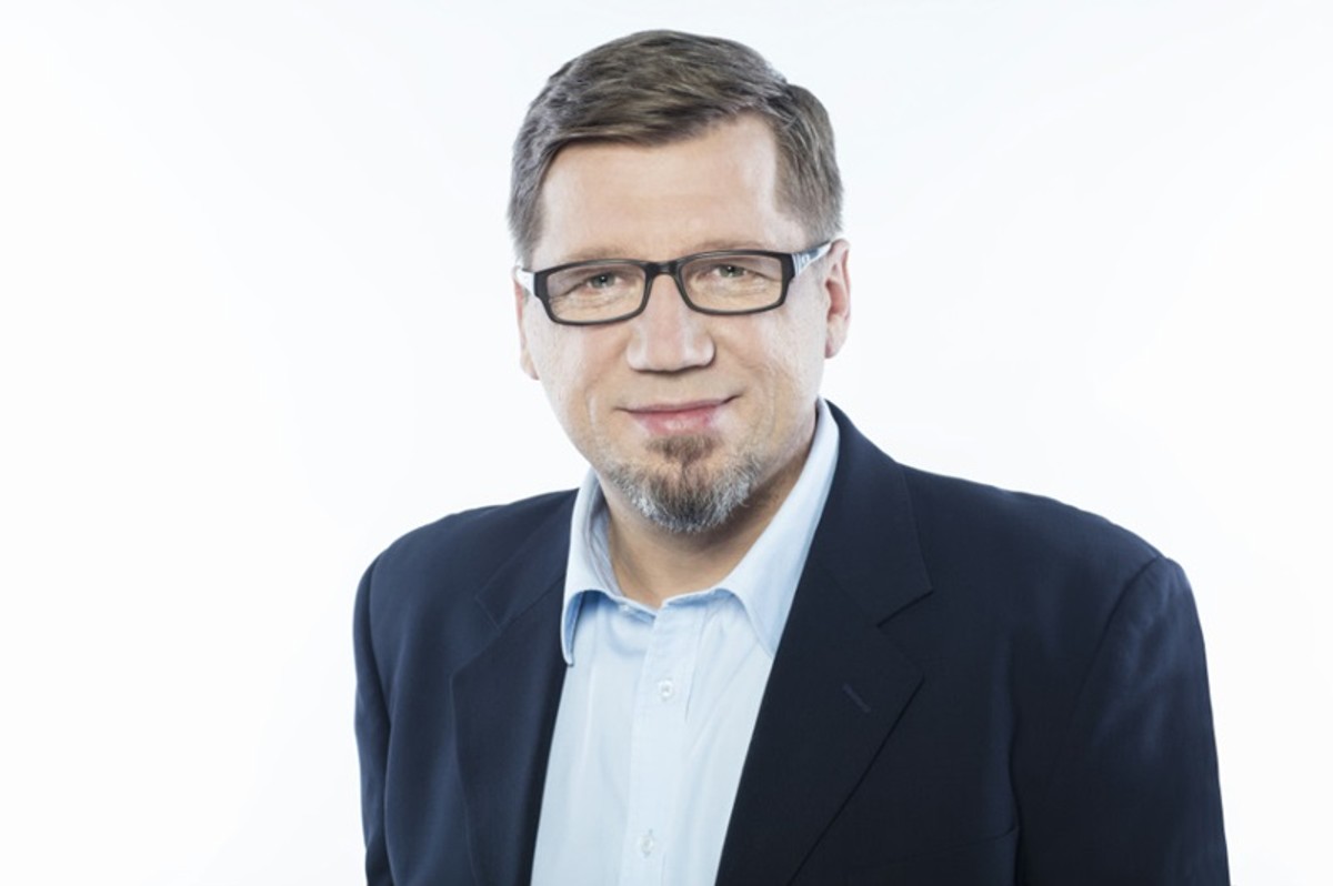 "Wpływ KRRiT na media jest nadal olbrzymi. To my podpisujemy kontrakty programowo-finansowe, dzielimy abonament i kontrolujemy wydawanie publicznych pieniędzy. Z abonamentu media publiczne otrzymują około 700 mln zł."