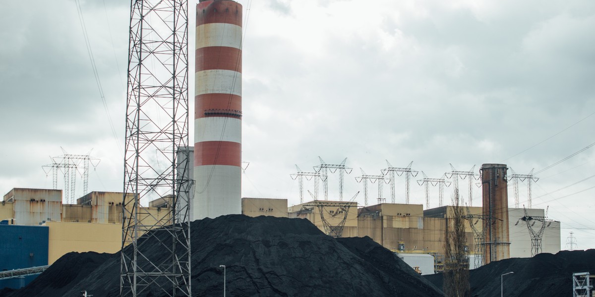 Do URE wpłynęło jak dotąd sześć zgłoszeń od elektrowni i elektrociepłowni w sprawie braku odpowiedniej wysokości zapasów węgla.