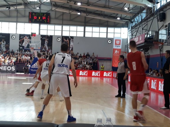 Detalj sa meča između kadeta Crvene zvezde i Partizana