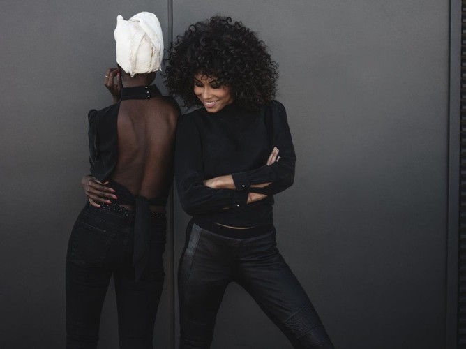 Omenaa Mensah i Victoria Abbey w kampanii Każda koszula pomaga