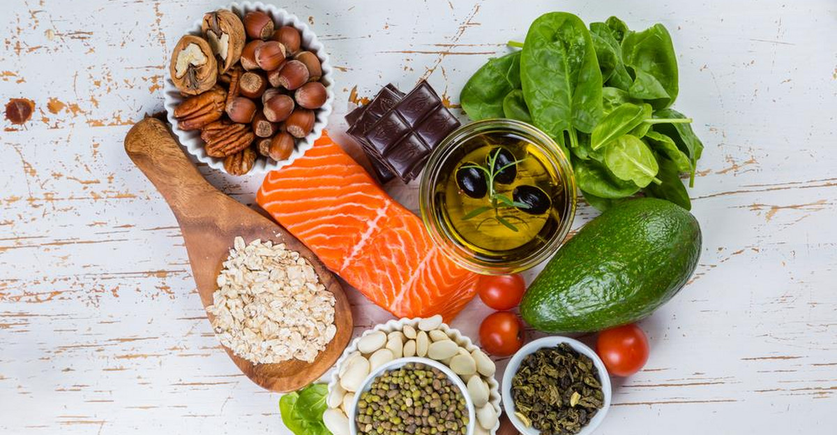 Jak obniżyć cholesterol? Dieta w profilaktyce hipercholesterolemii