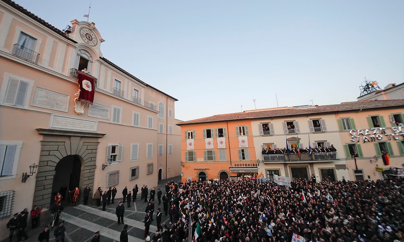 Wierni w Castel Gandolfo