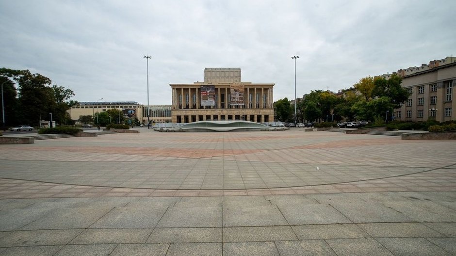 Ma być zieleń na placu Dąbrowskiego w Łodzi