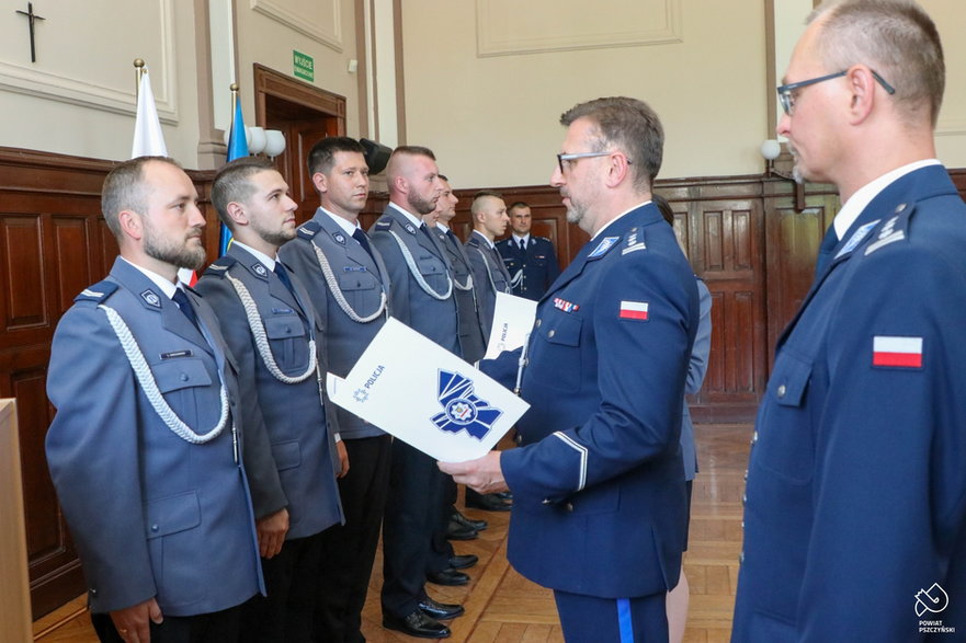 Święto policji w Pszczynie i awanse funkcjonariuszy - 20.07.2022 - autor: powiat