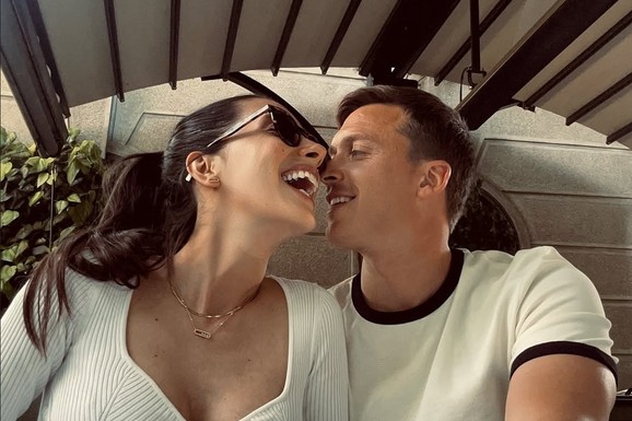 VODITELJKA PINKA PRAVILA SARME PA DOŽIVELA PEH "Zagorelo mi je sve", pokazala i deo stan koji bi mnoge žene volele da imaju (Foto)