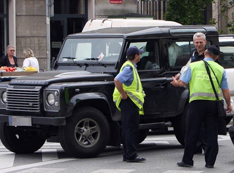Hubert Urbański został przyłapany przez straż miejską, jednak dobry humor go nie opuszcza