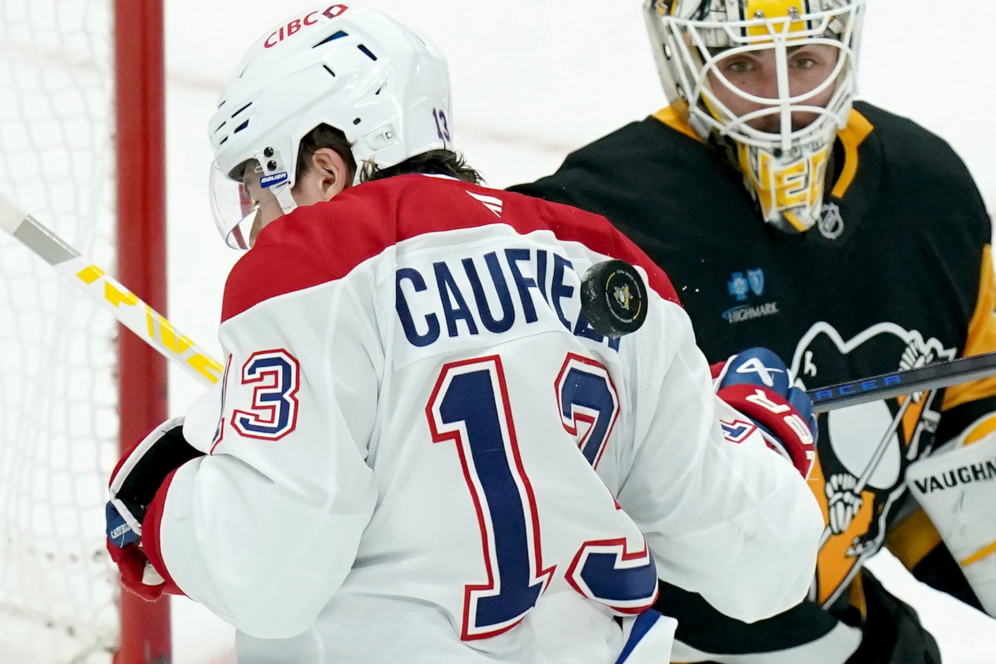 Hráč Montrealu Canadiens Cole Caufield.