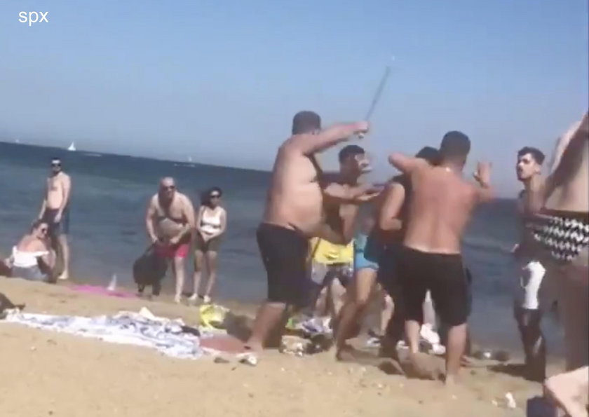 Brutalny atak na plaży. Turysta zaatakował metalowym prętem