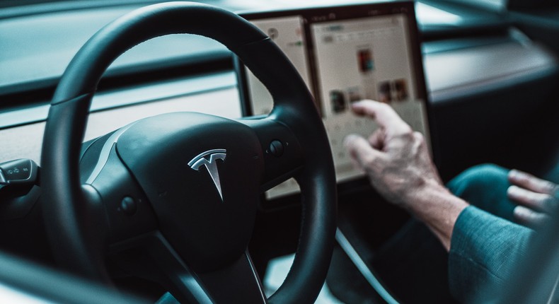 Top 5 share-trading platforms to buy Tesla shares in South Africa