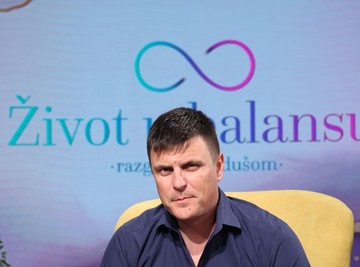 "Siroti su, ne znam šta oni rade, ne može to da im bude hobi!" Vuk Kostić je očitao lekciju svima onima koji ne žive kao on