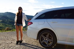 Anna Mucha i jej nowy mercedes. "Po prostu bajka!". Zobacz ZDJĘCIA