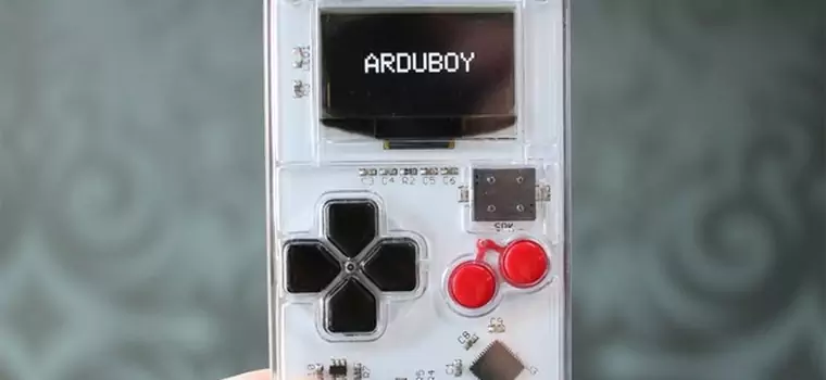 Arduboy, przenośna konsola o wielkości wizytówki, zebrała już 220 tysięcy dolarów na Kickstarterze