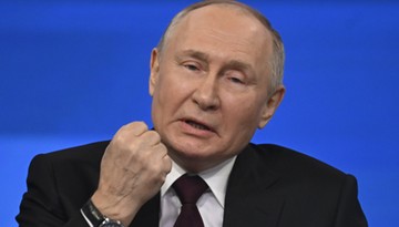 Rosja prawie pod kreską. Tnie pieniądze na wszystko, byle się zbroić