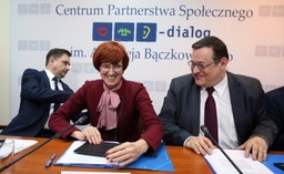 500 zł na dziecko: Ministrowie współpracują w sprawie Rodziny 500 Plus