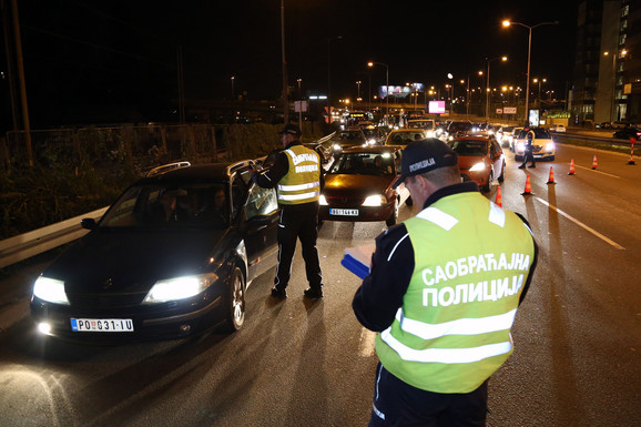 DROGIRAN KOKAINOM VOZIO DETE (9)! Tokom praznika za volanom uhvaćeno skoro 100 pijanih i drogiranih vozača u Nišu