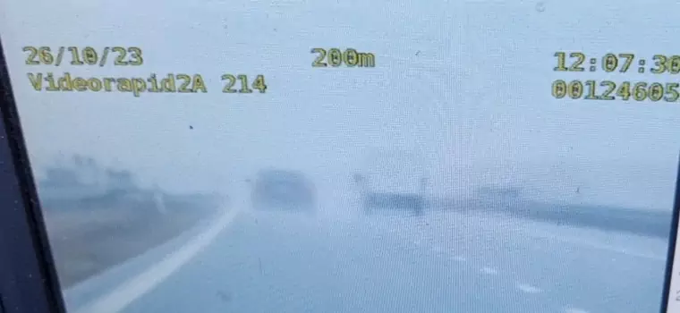 Gnał w deszczu prawie 200 km/h. Policjantom jednak nie uciekł