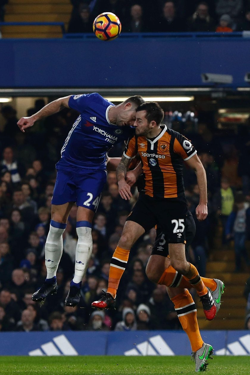 Ryan Mason był o krok od śmierci. Piłkarz Hull City odzyskał przytomność po operacji czaszki