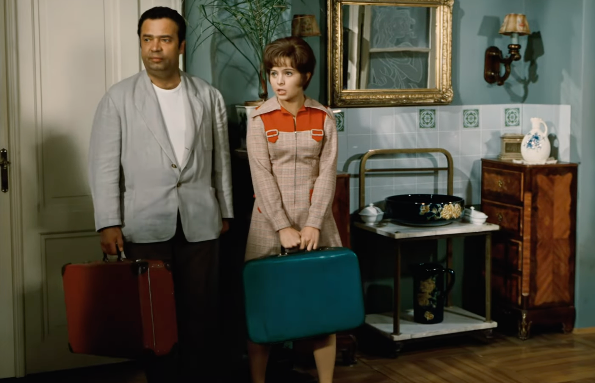 Vladimír Menšík a Libuše Šafránková vo filme Ako utopiť dr. Mráčka.