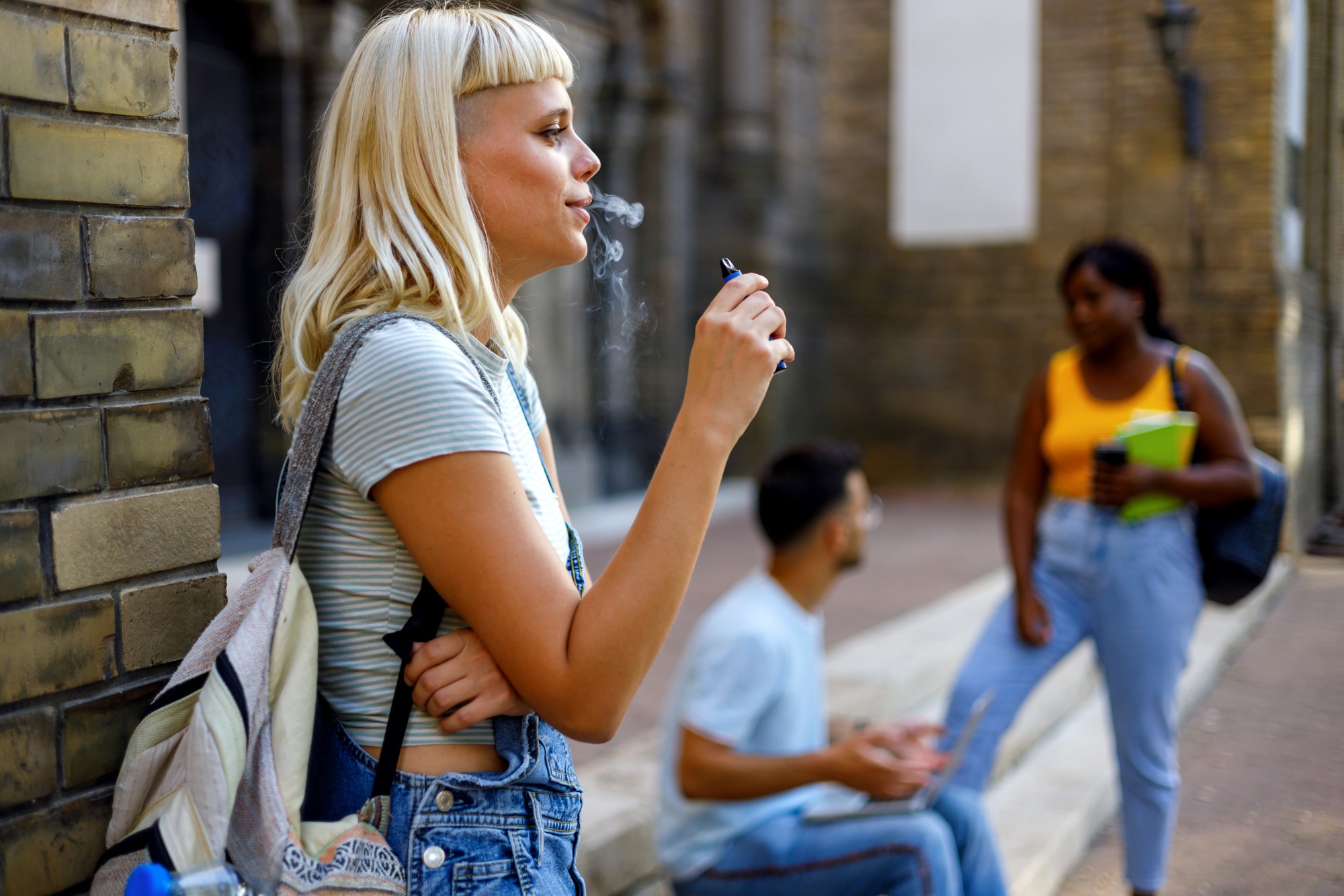 Elektronické cigarety vystavujú ich užívateľov vysokým dávkam olova a uránu.