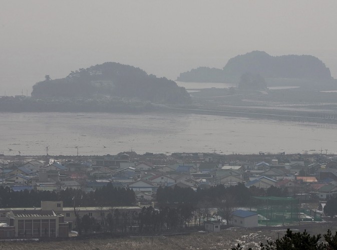 Zaatakowana przez Koreę Północną wyspa Yeonpyeong na Morzu Żółtym