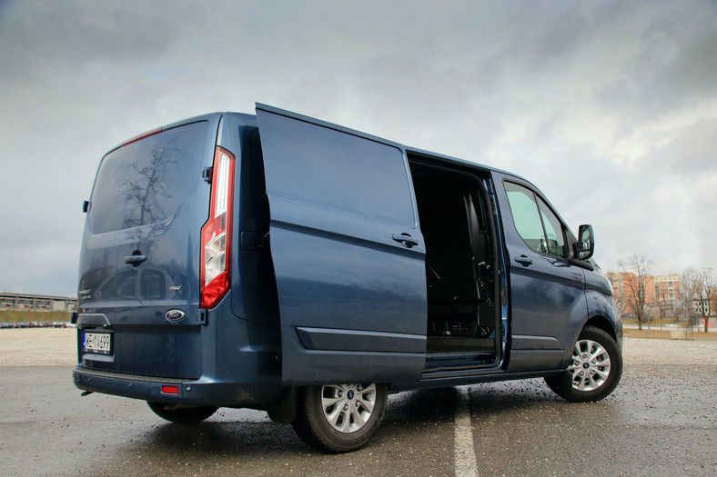 Ford Transit Faluje Na Wolnych Obrotach