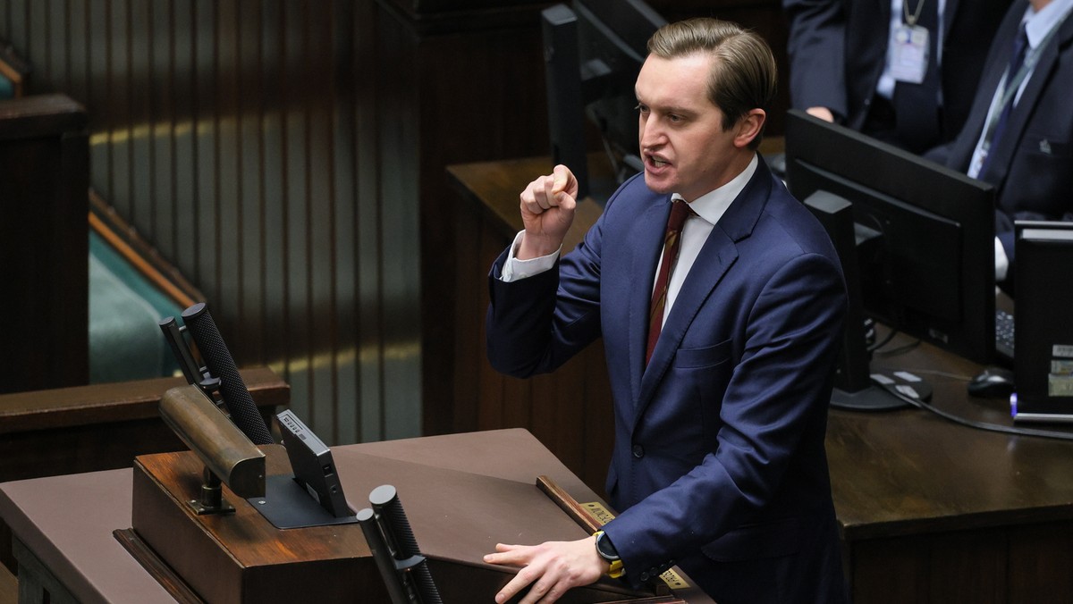 Poseł PiS Sebastian Kaleta krytykuje Ukrainę za ingerencję w wybory w Polsce w związku z oświadczeniem Kijowa [Źródło: Onet]