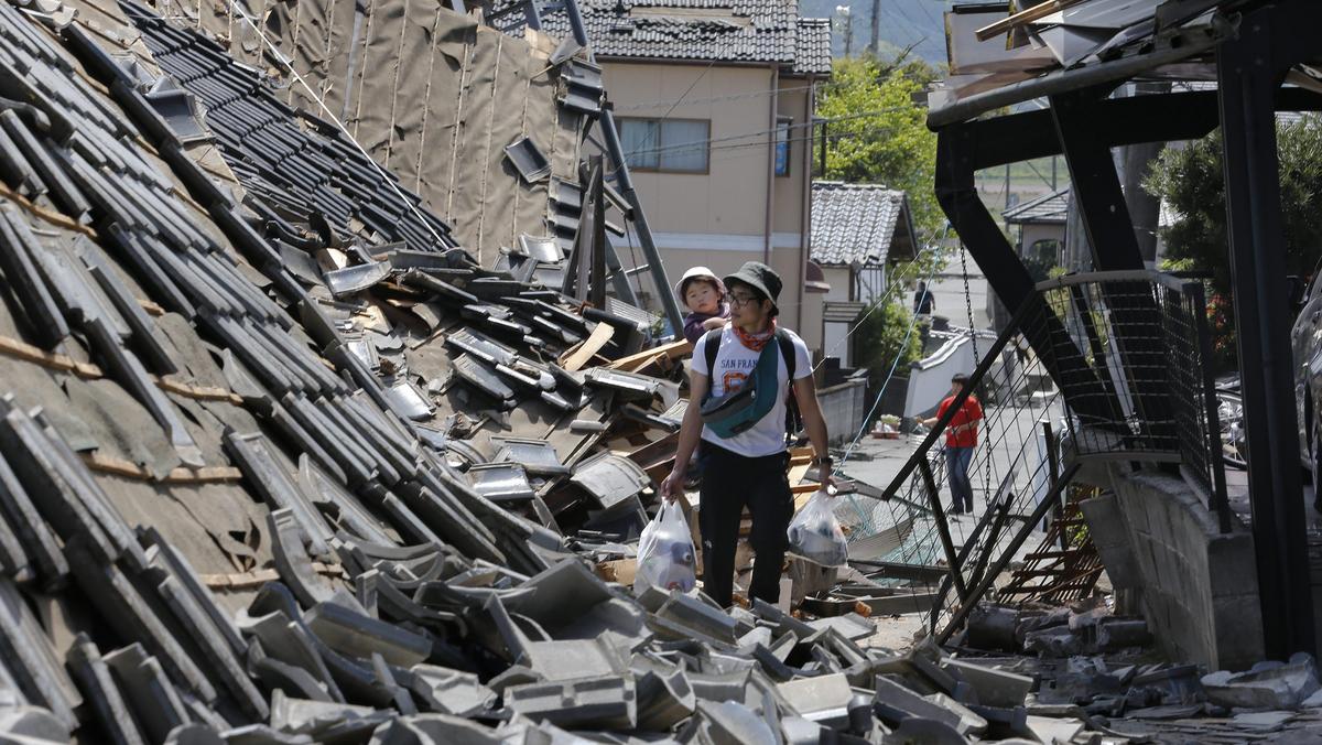 Strong earthquakes hit southwestern Japan