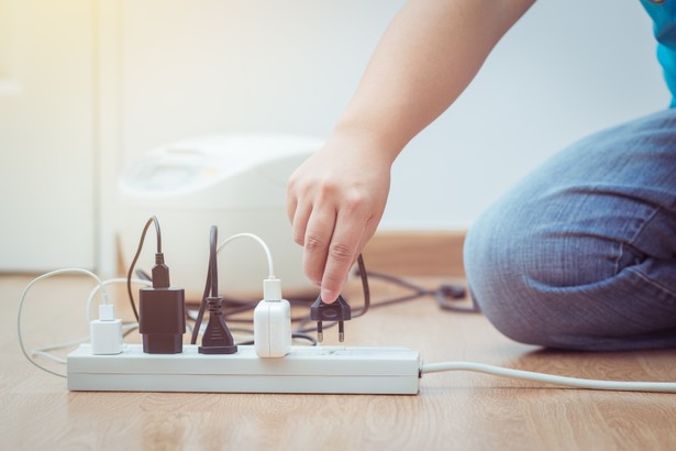 Mrożenie cen energii w 2026 roku? Minister finansów zabrał głos