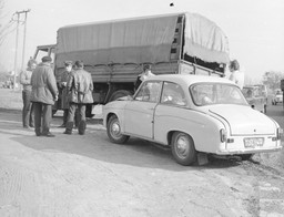 QUIZ. 15 pytań o życie w czasach PRL. Gdzie zaliczysz wpadkę?