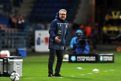 Status quo na dole tabeli. Debiut Jerzego Brzęczka na remis