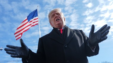 kulisy zwrotu trumpa ujawnione. to sprawka lobby posiadaczy broni