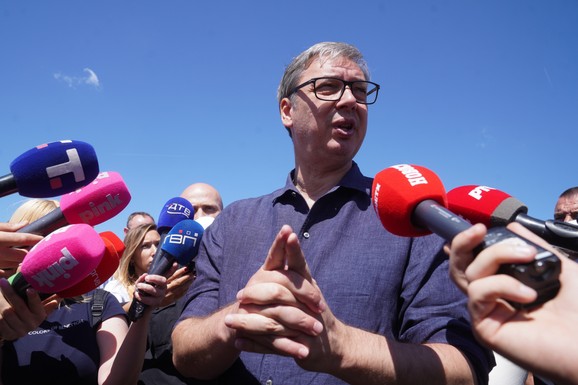 "OD ŽIVOTNOG JE ZNAČAJA ZA GRAĐANE NA SEVERU SRBIJE" Vučić o brzoj saobraćajnici "Osmeh Vojvodine": Još dva koraka i rešeno je sve (VIDEO)