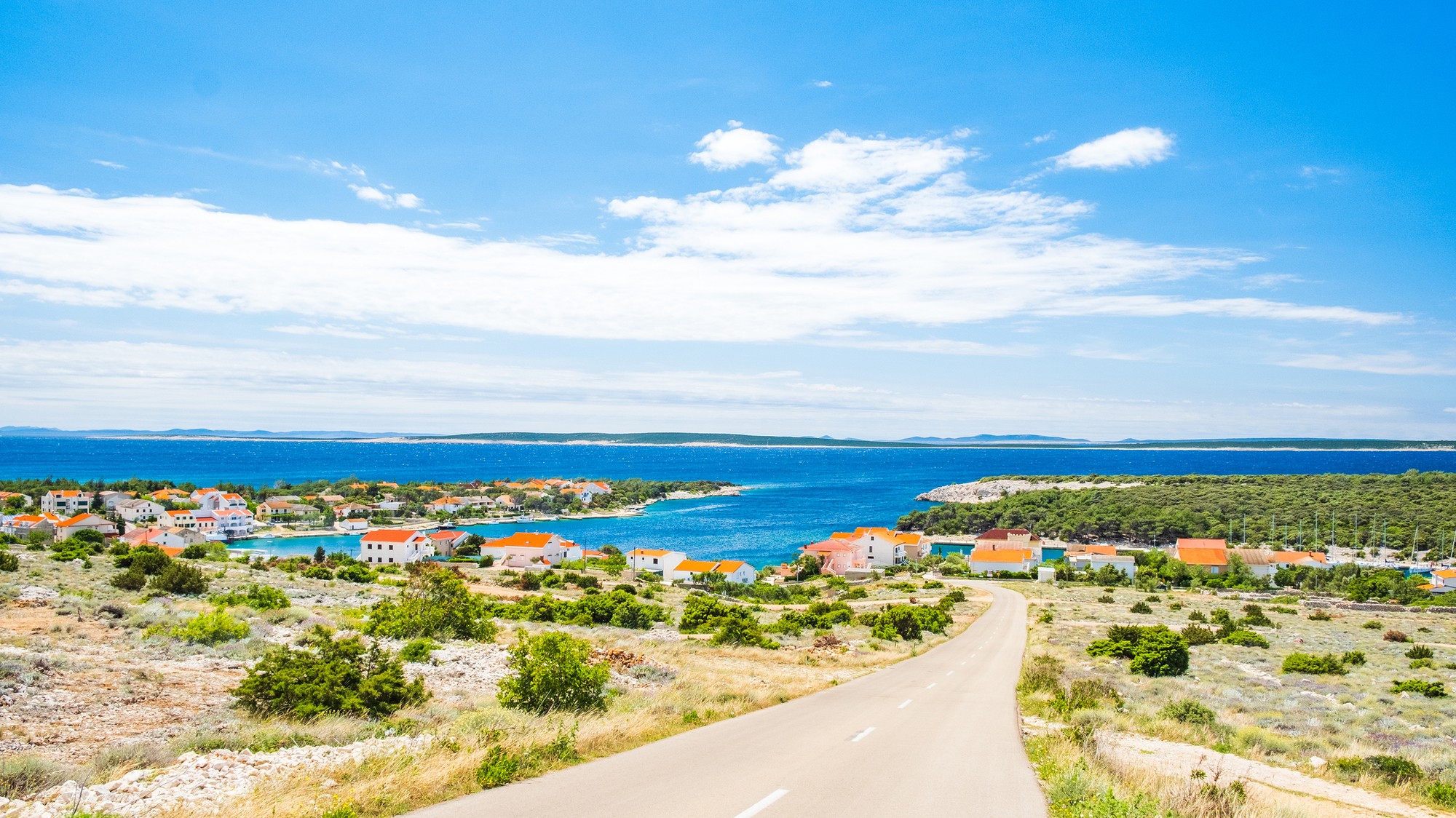 PAG - Chorvátsko, dedina Simuni na ostrove Pag