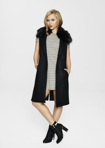 Agnieszka Kaczorowska w kampanii Kari jesień/zima 2015/2016