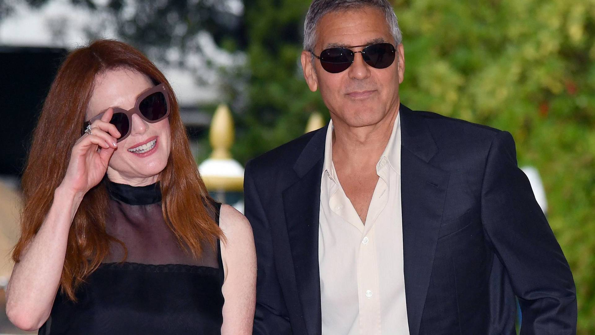 George Clooney és Julianne Moore stílusosan érkezett a Velencei Filmfesztiválra