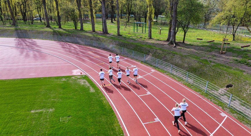 Podczas pierwszego etapu modernizacji Ośrodka Wawelska powstał profesjonalny stadion lekkoatletyczny z bieżnią okrężną i prostą.