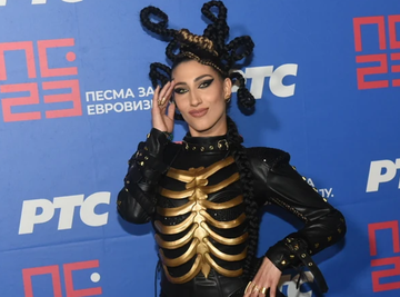 "NIJE IŠAO U VOJSKU, ON KUVA, A JA SAM MAJSTOR!" Evo kako je Angelina podelila kućne poslove sa dečkom