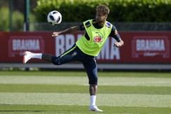 Pele: Brazylia ma świetnych piłkarzy, ale nie ma wybitnego zespołu