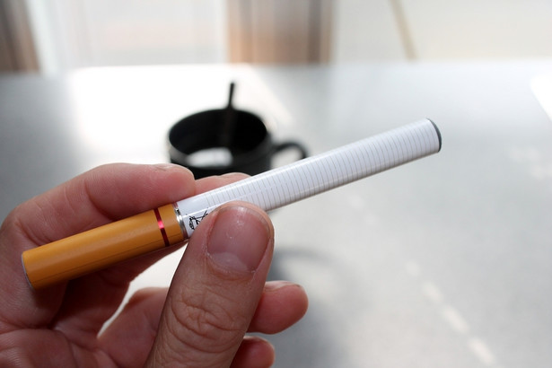 Produkcja płynów do e-papierosów będzie objęta procedurą zawieszenia poboru akcyzy.