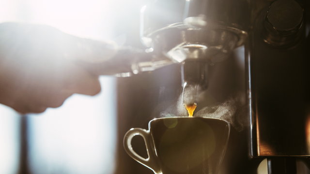 Ha többet kávézol, jobban forog az agyad? Egy új kutatás egészen mást mond