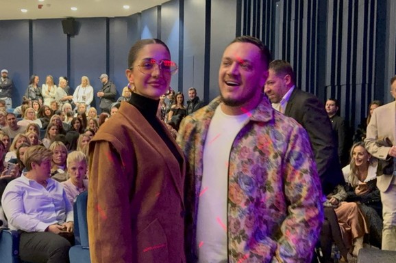 GASTOZ JE PRE ANĐELE BIO U VEZI SA PEVAČICOM KOJU JE MUŽ PREVARIO O ovom skandalu su svi pričali, a jedna njegova bivša ima privatan biznis